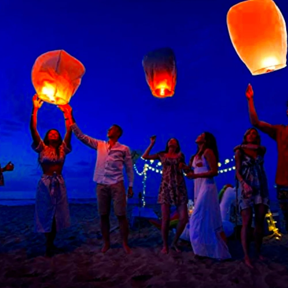 Wishing light sky lantern.